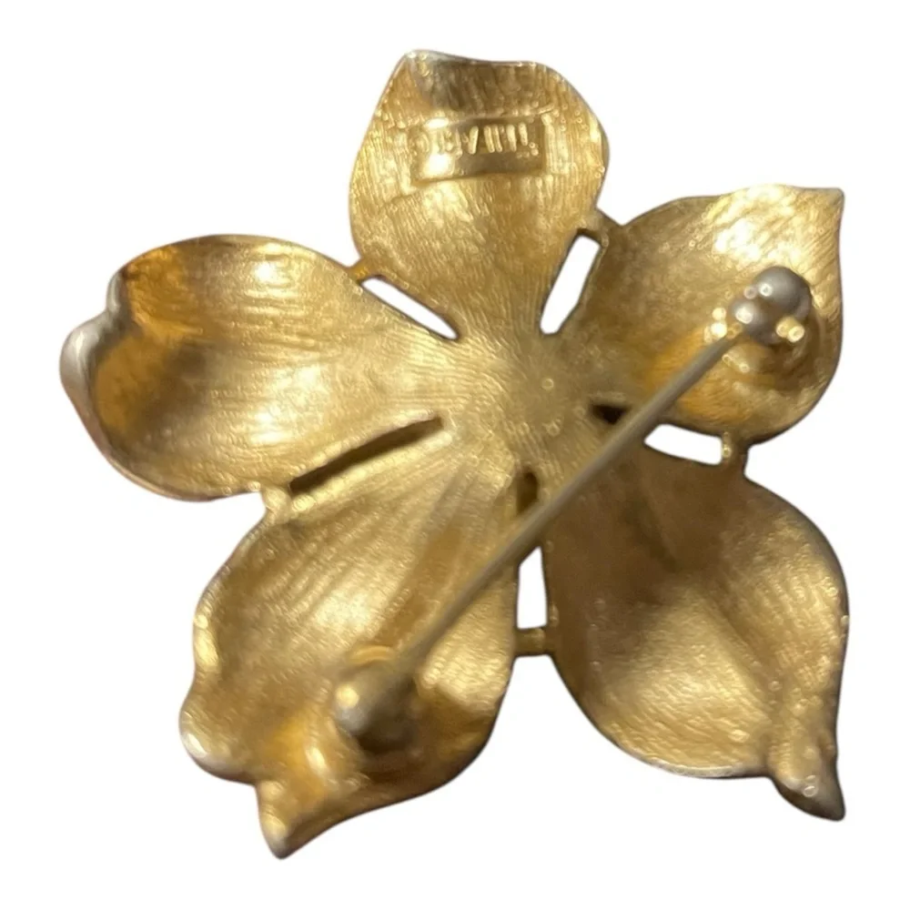 Crown Trifari crown trifari